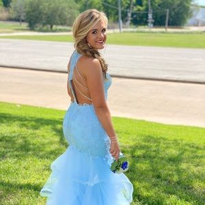 Baby Blue fitted mermaid style prom dress!